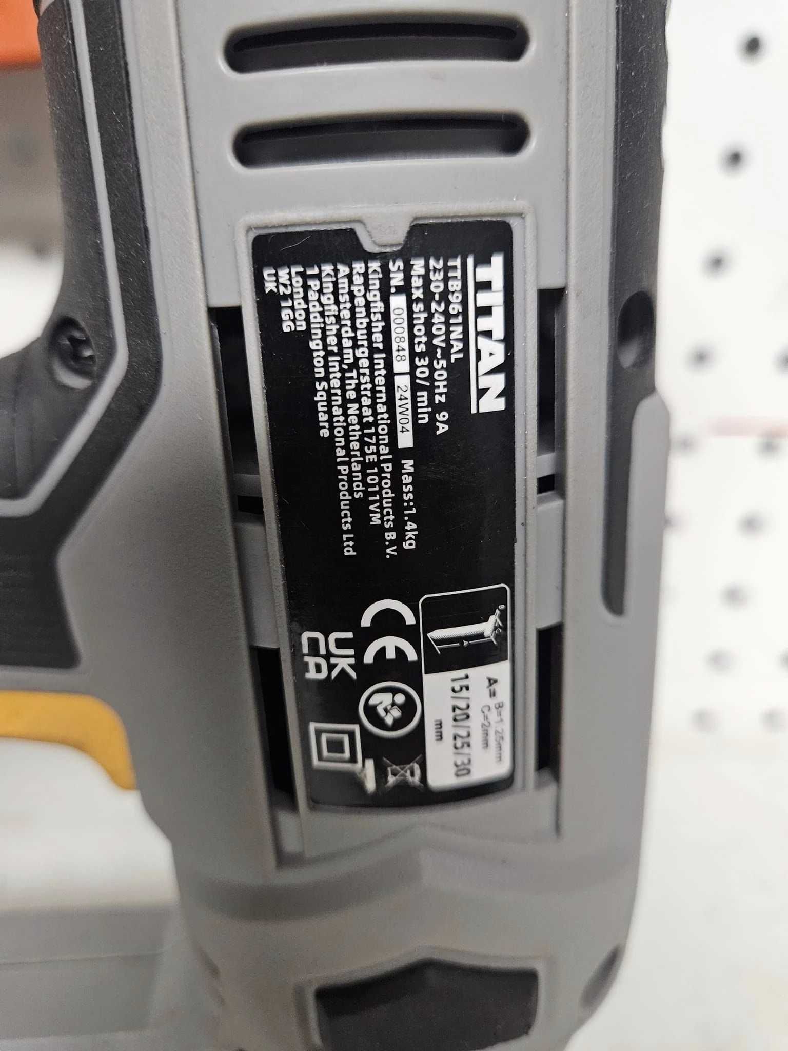 Gwoździarka Zszywacz TITAN TTB961NAL