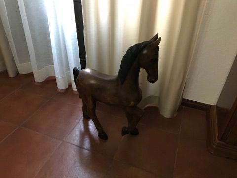 Cavalos de decoraçao em madeira