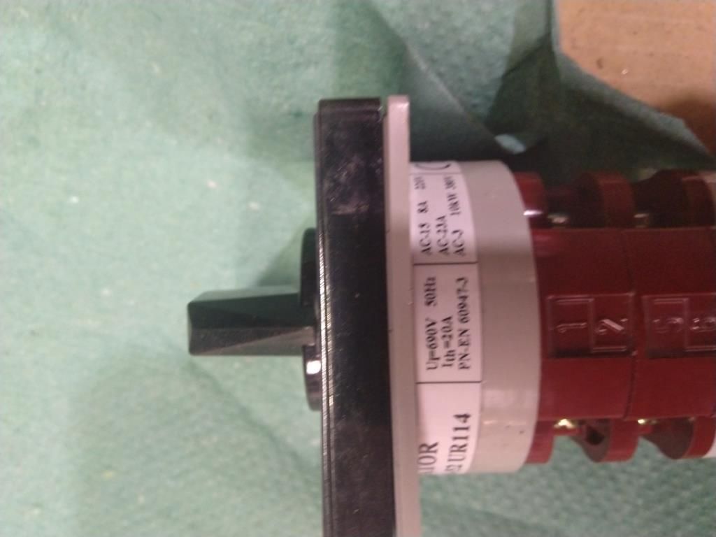 Переключатели кулачковые APATOR 4G16-52 UR114    10шт