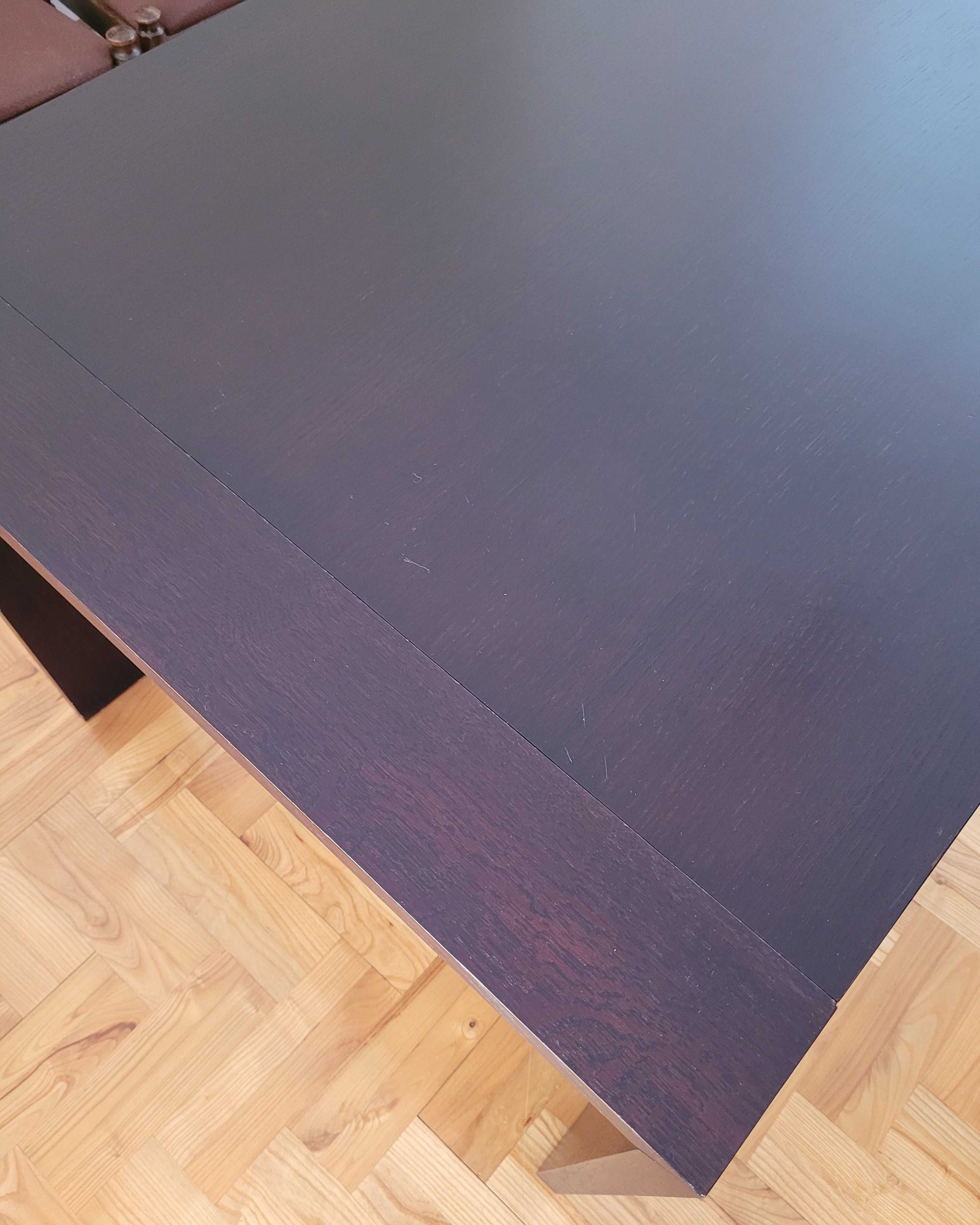 Stół fornirowany z drewniana ramą i nogami ciemny brąz 140 230 cm