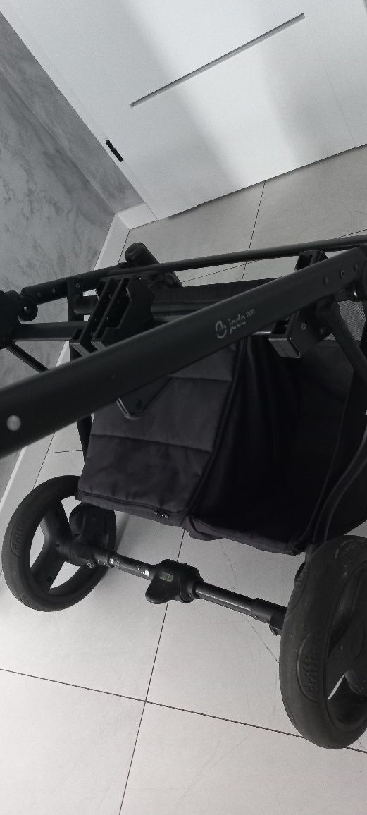 Wózek 2w1 bliźniaczy, Rok po roku Jedo Duo