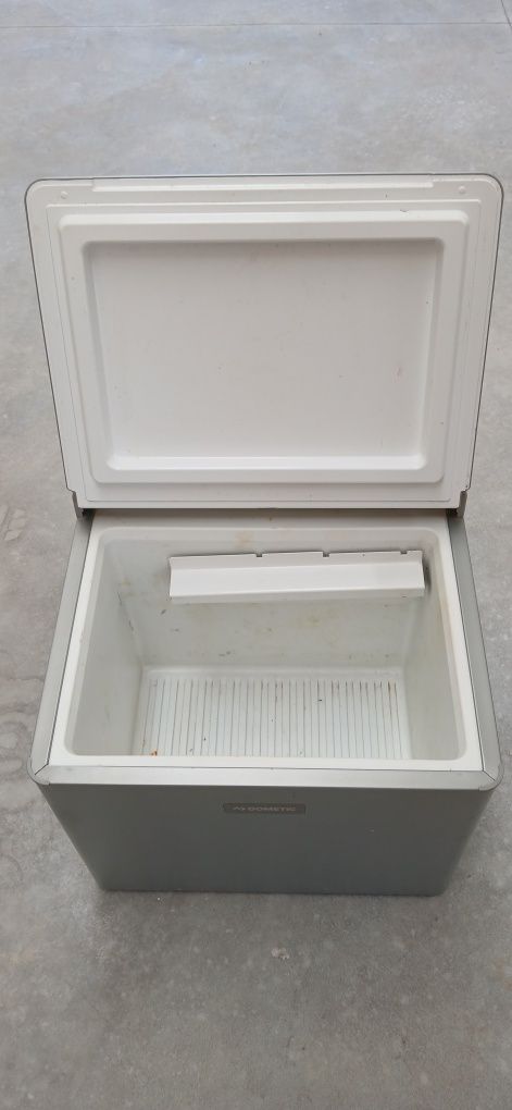 Frigorifico Dometic trivalente