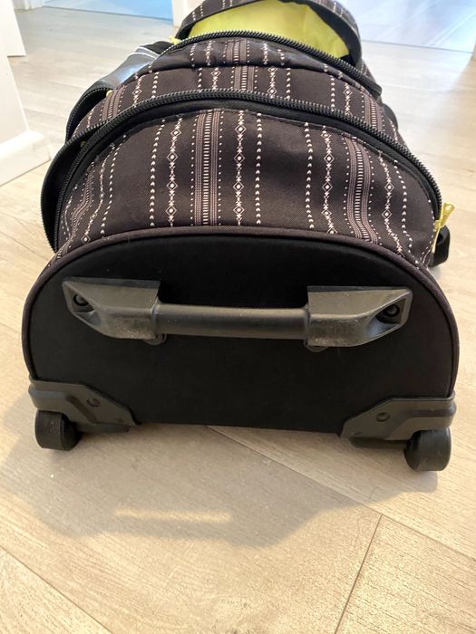 Prawie nowa walizka Dakine 58 L