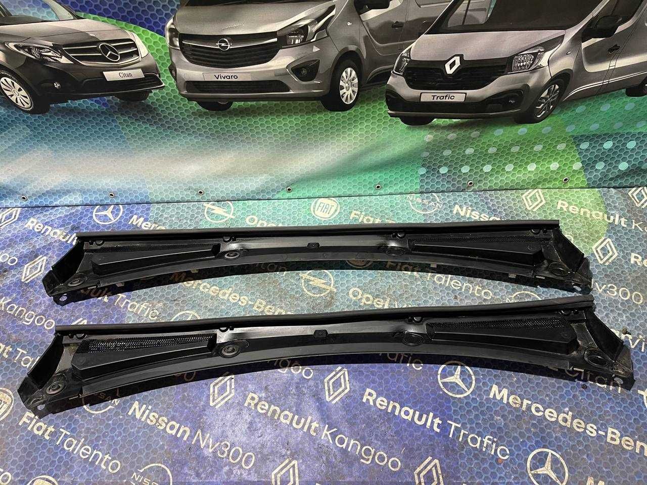 Жабо Пластик під двірники Renault Trafic 3, Opel Vivaro  2014-2021