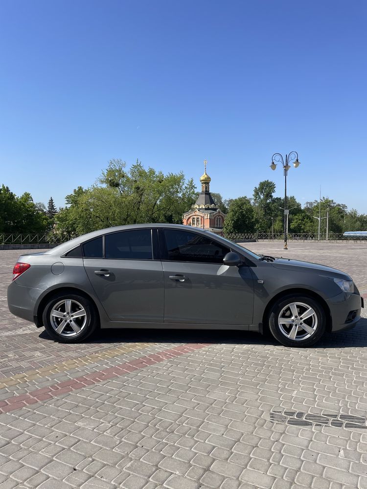 Продам Chevrolet cruze