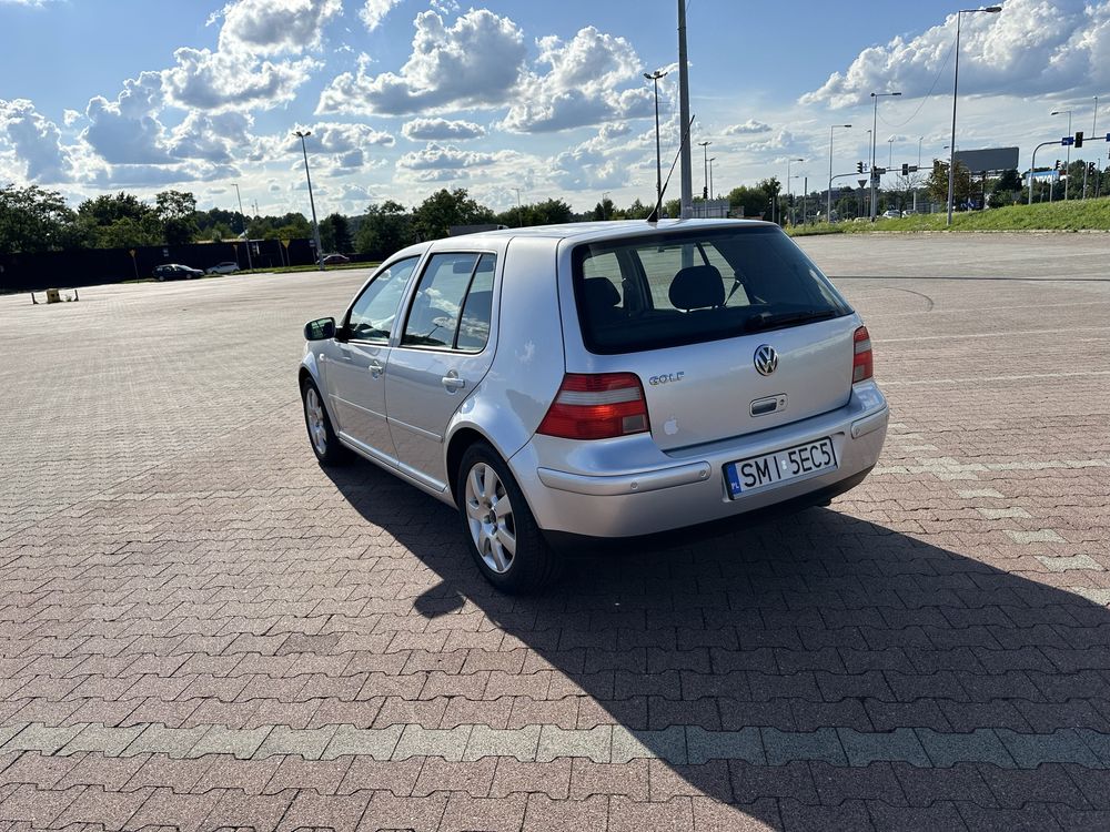 Golf IV 1.4 75KM bogaty - klimatronik, hak, esp