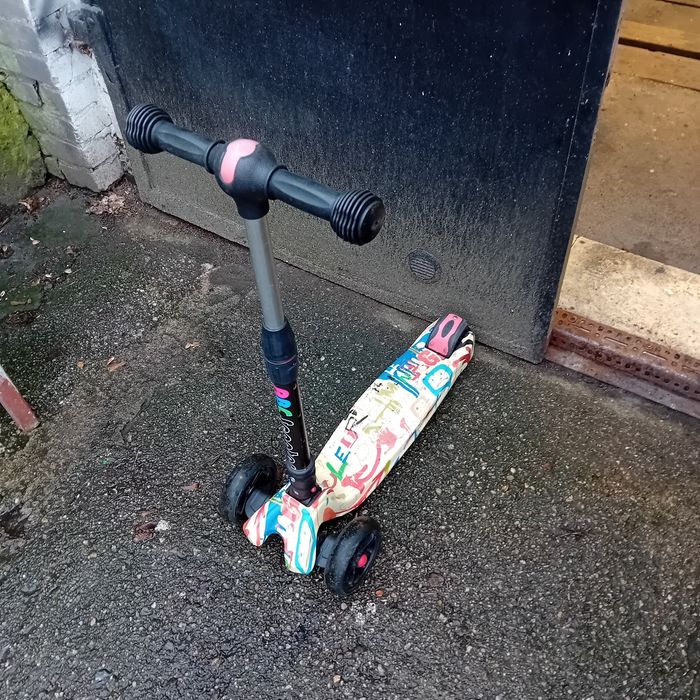 Sprzedam hulajnogę używaną