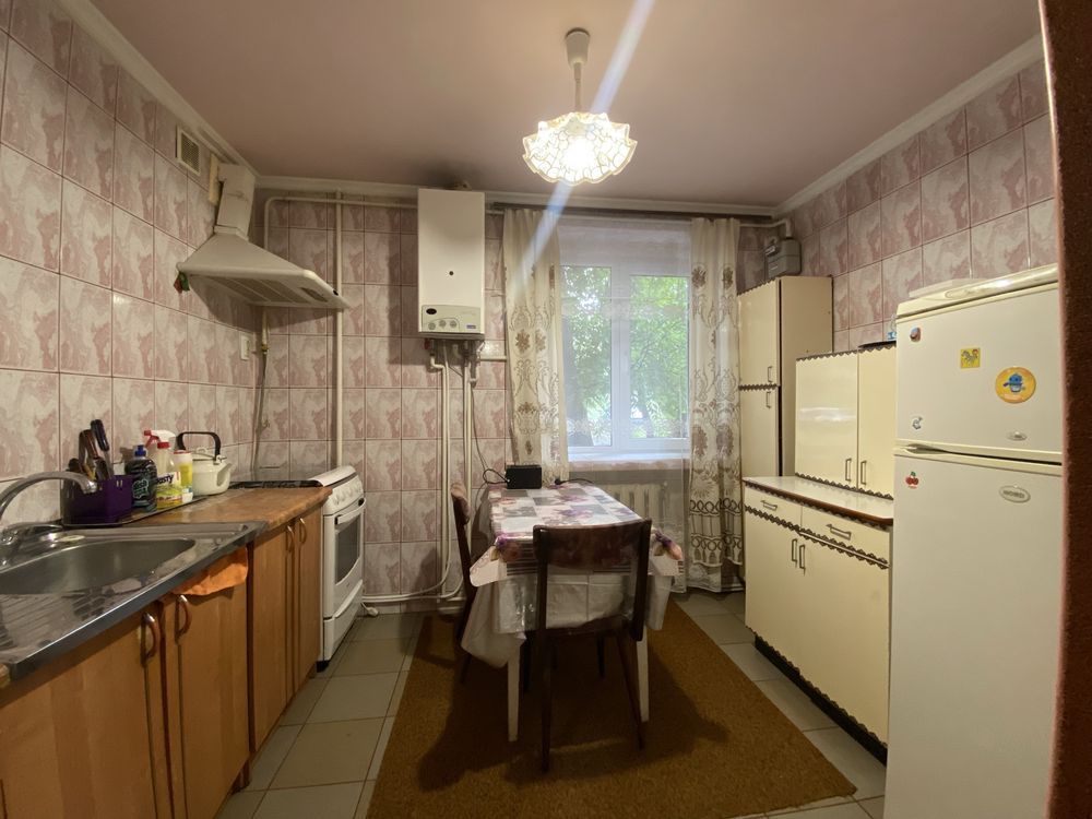3-кімн. квартира в р-ні 11 школи