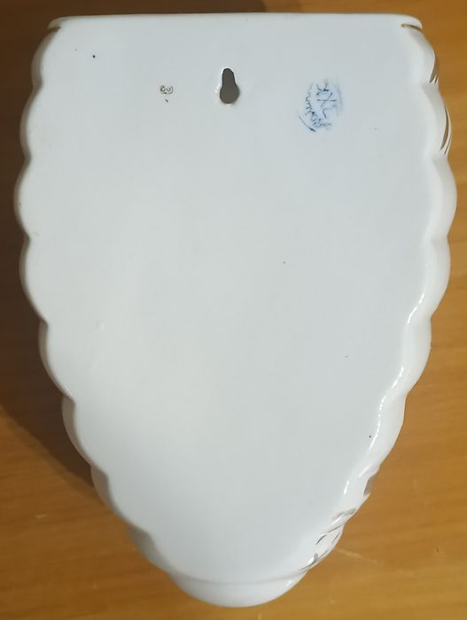 Порцелянова ваза для квітів