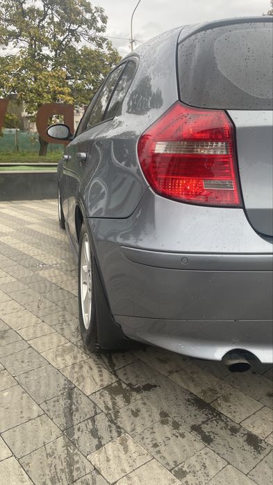 BMW E87 120i продам
