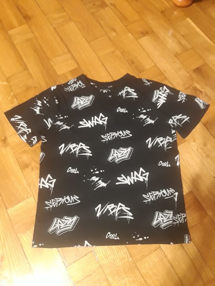 Koszulka t-shirt chłopięcy rozmiar 134