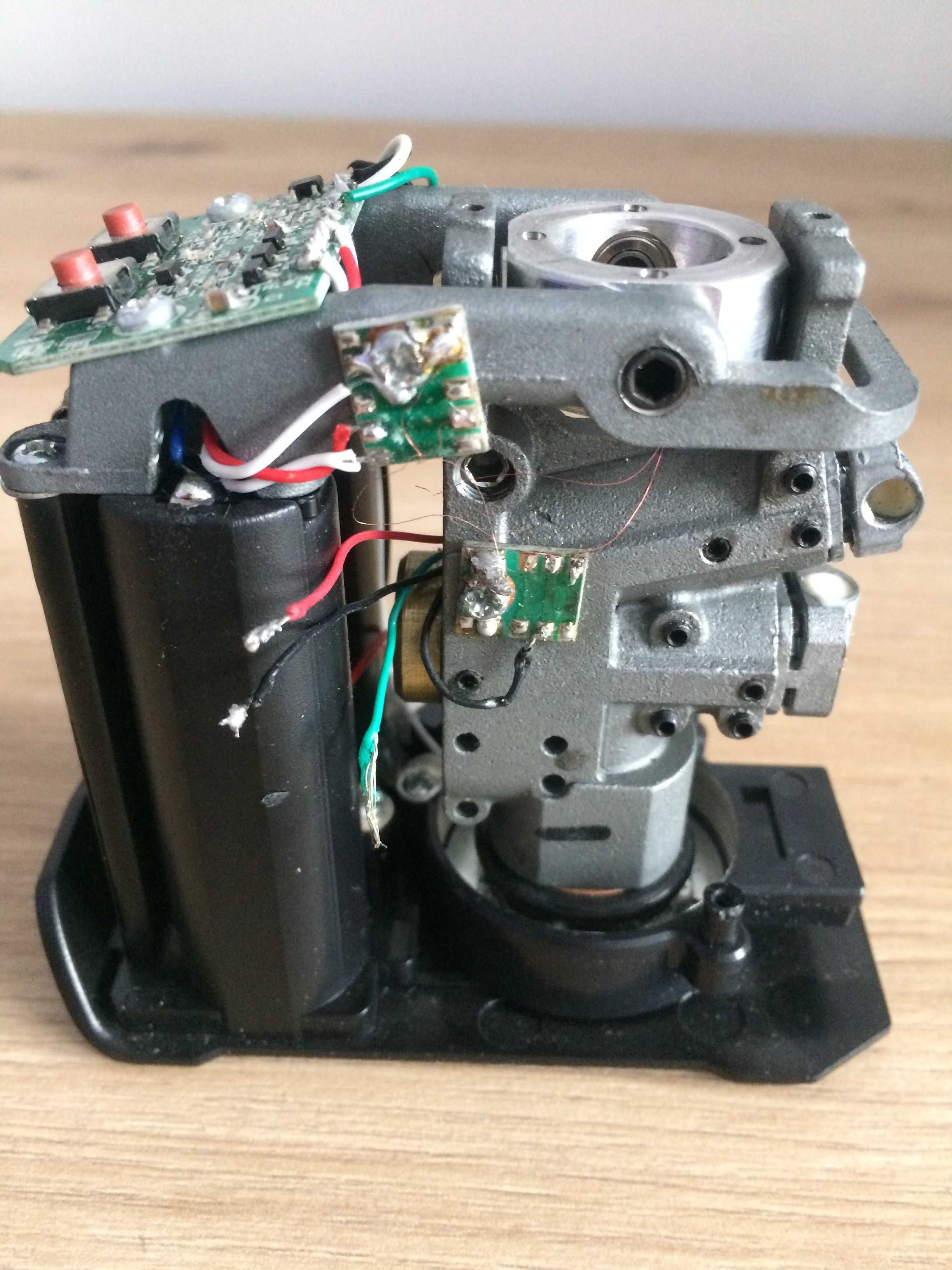 Laser krzyżowy Neo Tools 75-101  części.