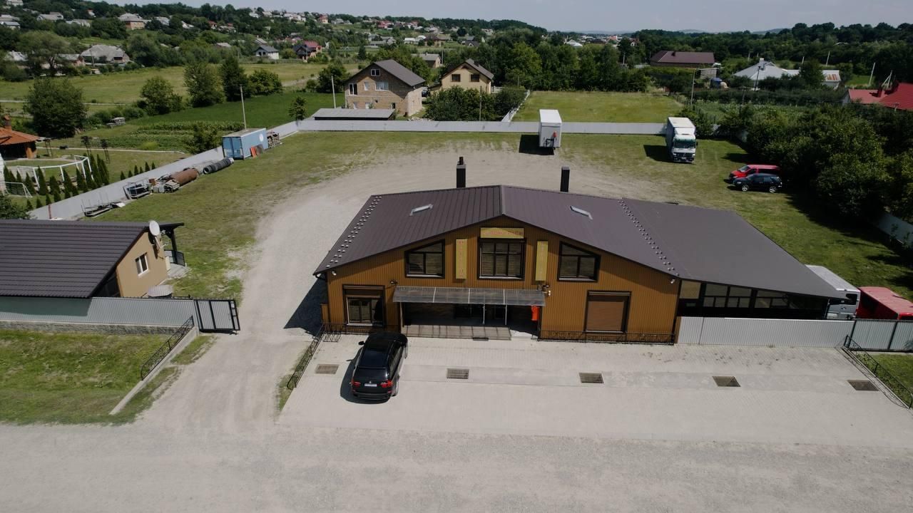 Продаж комерції 300 м² в Остриці