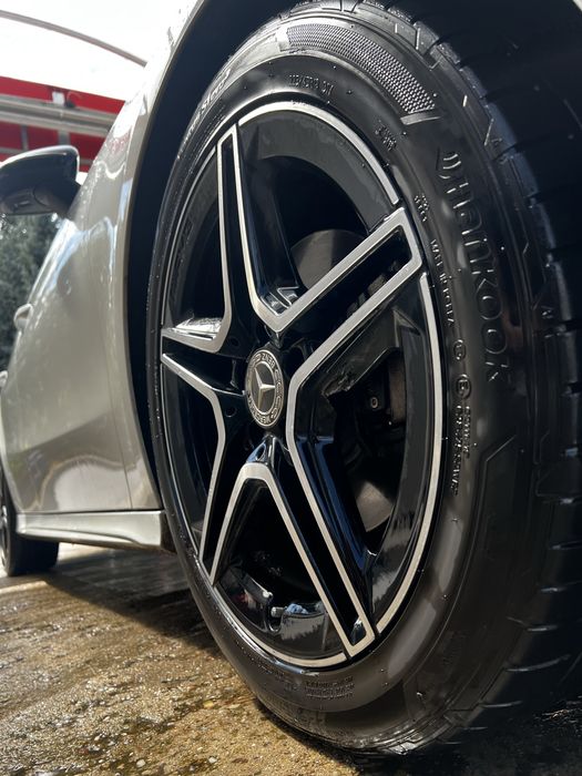 Mercedes-Benz A180 amg line