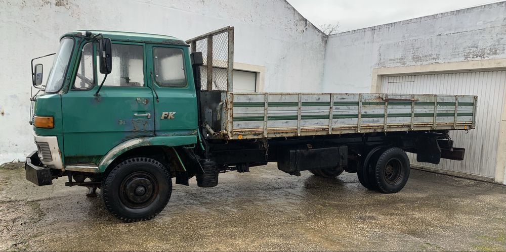 Mitsubishi Fuso c/ Bascula ; motor : 135 hp ref 6 DS 70 A