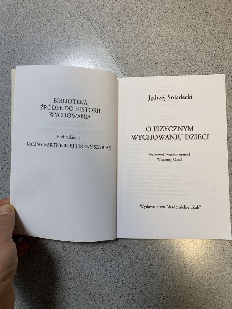 O fizycznym wychowaniu dzieci. Autor Jędrzej Śniadecki