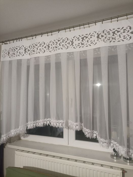 Firanka z panelem ażurowym