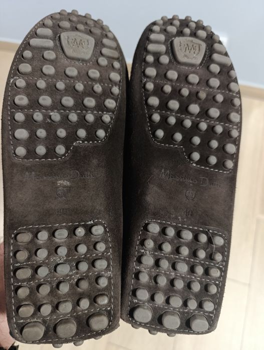 Замшеві мокасини Massimo Dutti темно-коричневого кольору.