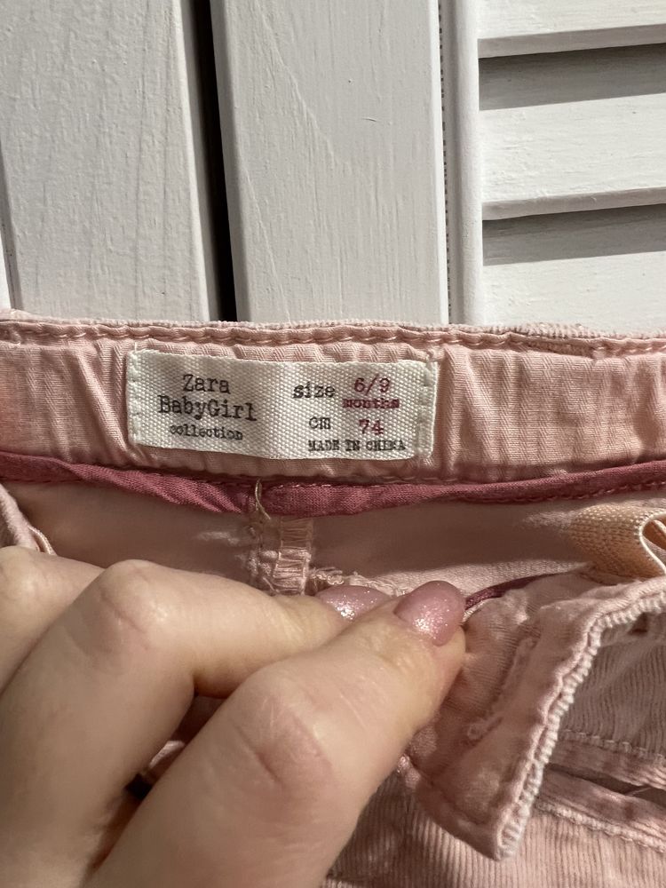Spodnie niemowlęce Zara r.74 sztruks jazda konna rzemyk sznurek