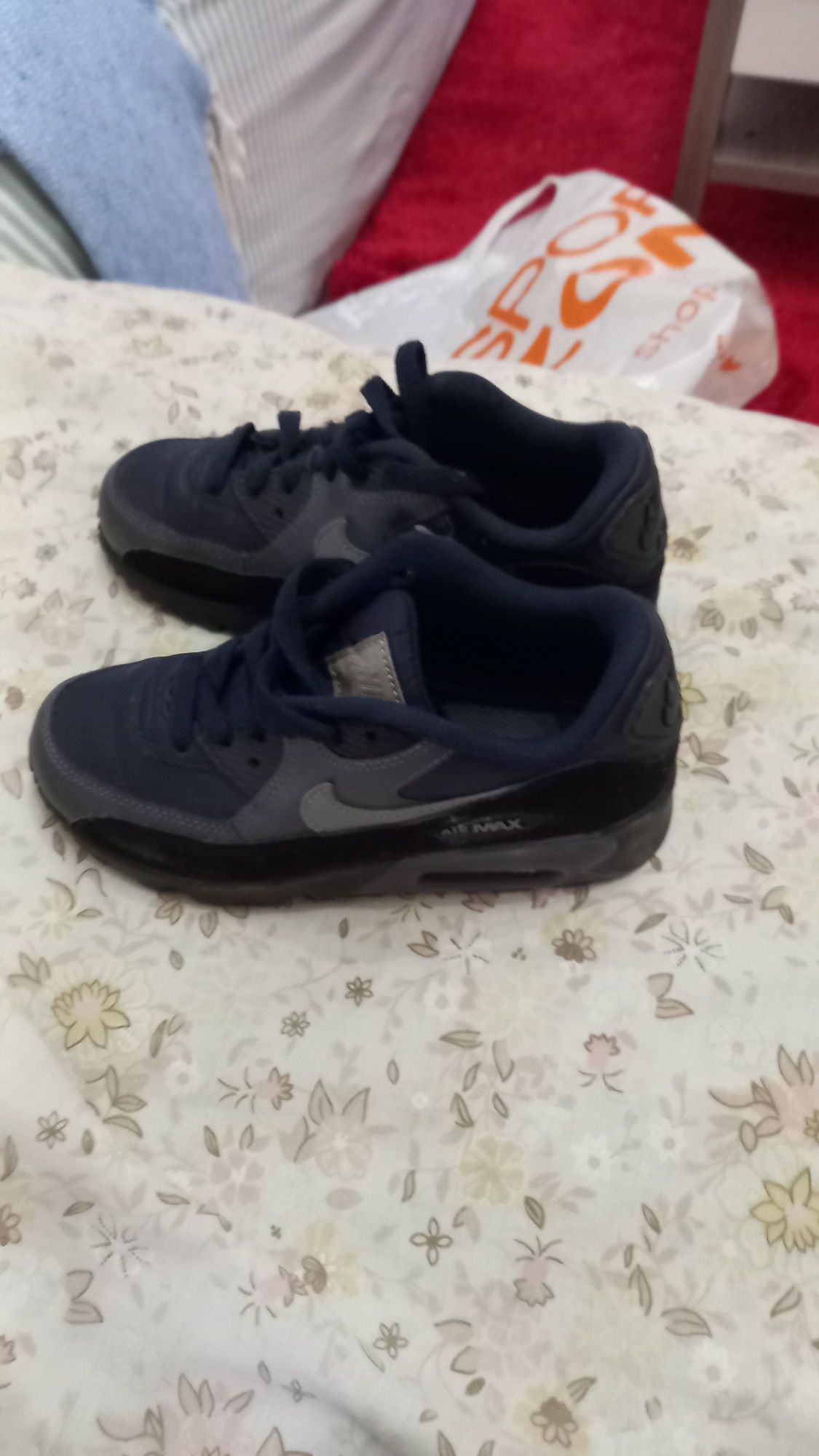 Ténis Nike air praticamente novos