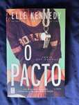 "O Pacto" de Elle Kennedy