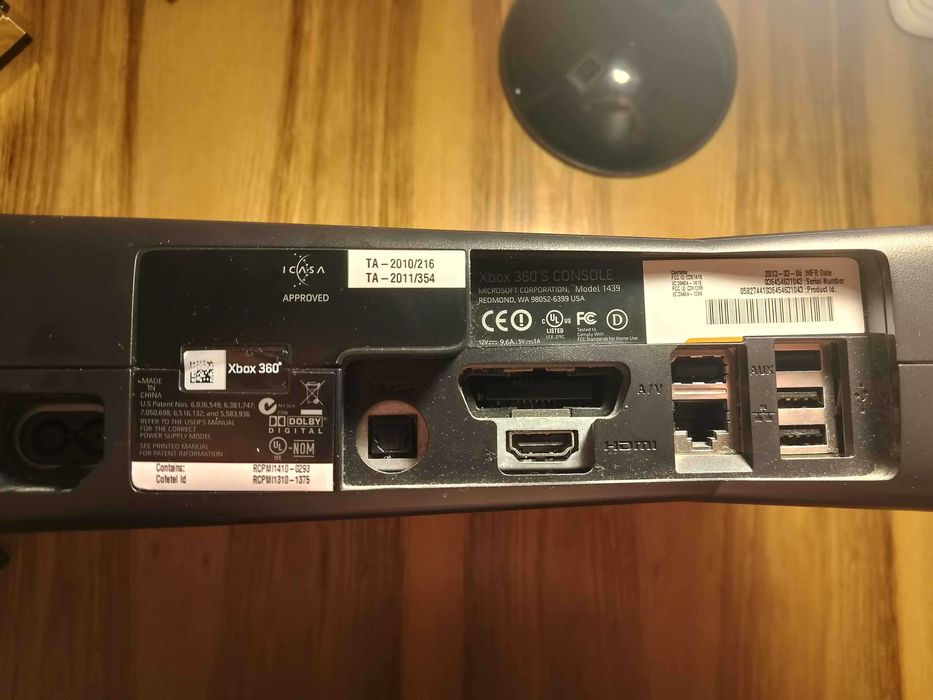 Xbox 360 та купу игр на ньому