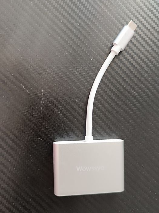 Adaptador Hub USB-C – HDMI + USB 3.0 + USB-C