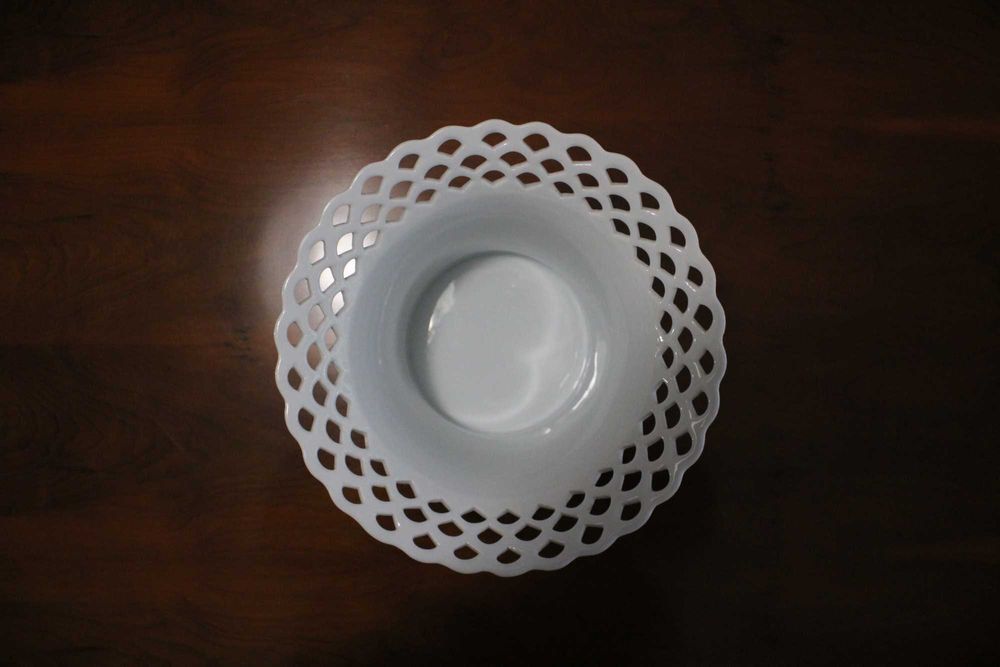 Vaso branco de cerâmica