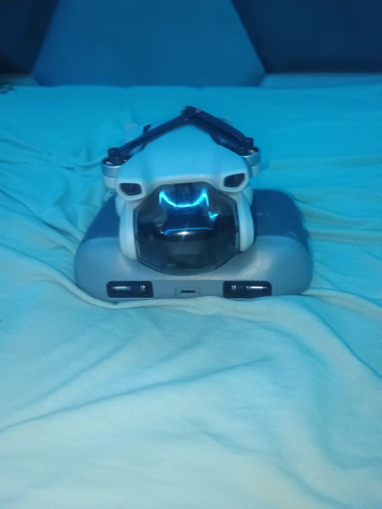 Dji mini 3 wszystko sprawne dron był używany z dwa razy