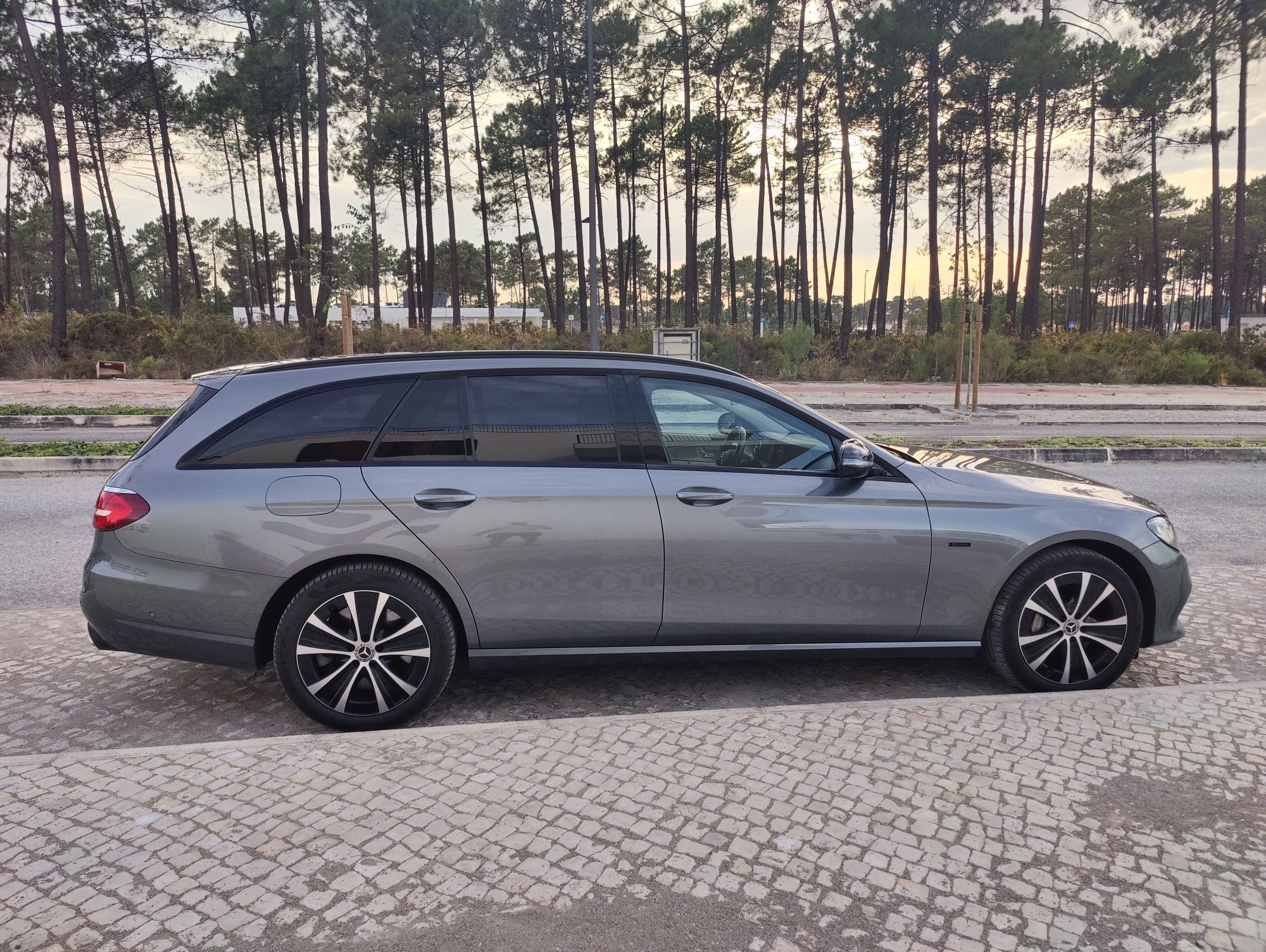 Mercedes-Benz E300de Exclusive Line