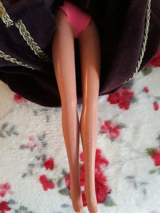 Stara kolekcjonerska  Barbie-Petra  w aksamitnej sukience( Anioł)