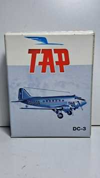 Douglas DC-3 TAP Air Portugal 1:600