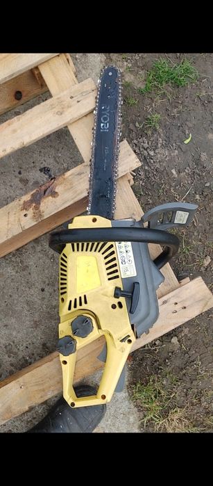 Piła spalinowa do drewna