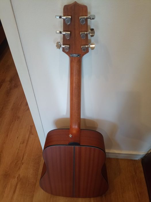 Okazja ! Gitara akustyczna Takamine + futerał