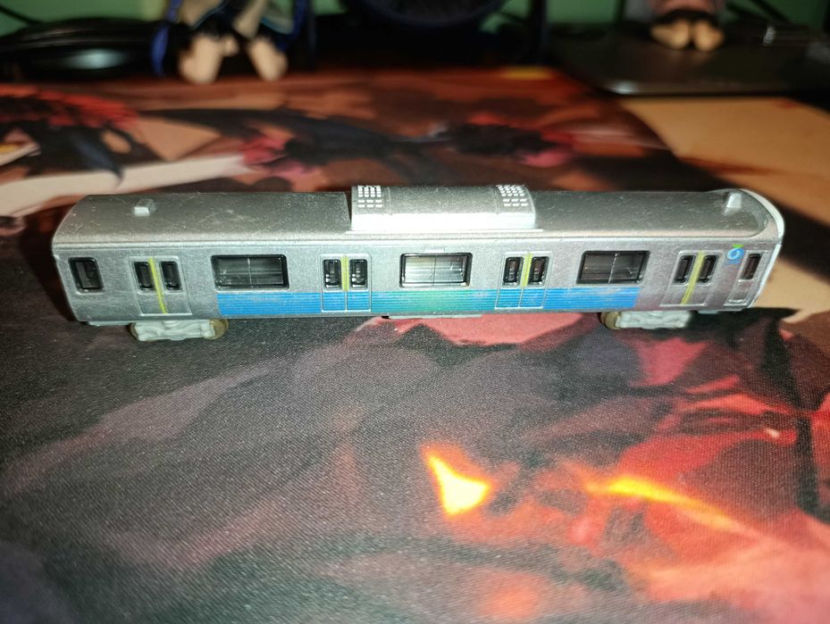 Металева модель японського поїзда Seibu 30000 series N scale
