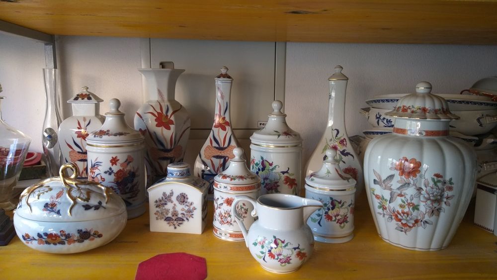 Porcelanas e velharias