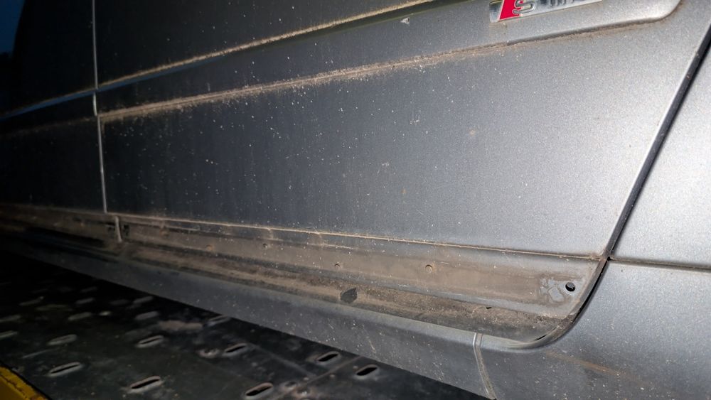 Drzwi lewy tył sline audi a4 b7 LY7G poszycie bdb w kolor.