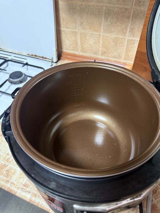 Мультиварка REDMOND