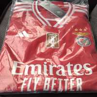 Equipamento Benfica