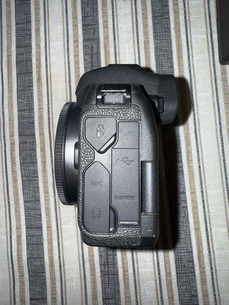 Canon EOS R - Corpo