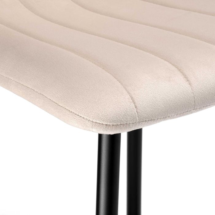 Beżowy hoker barowy 2 sztuki  – eleganckie krzesło do wyspy kuchennej