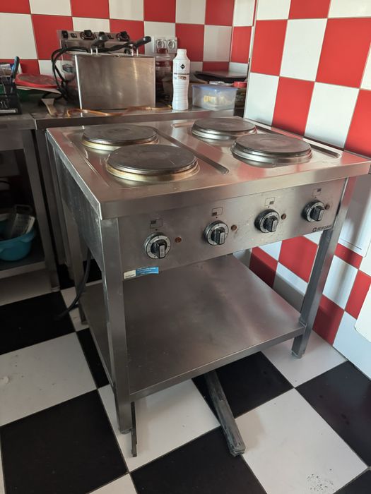 Kuchania elektryczna gastronomiczna 4 palniki