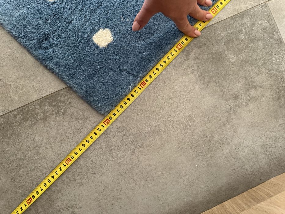 Dywan welniany blekitny