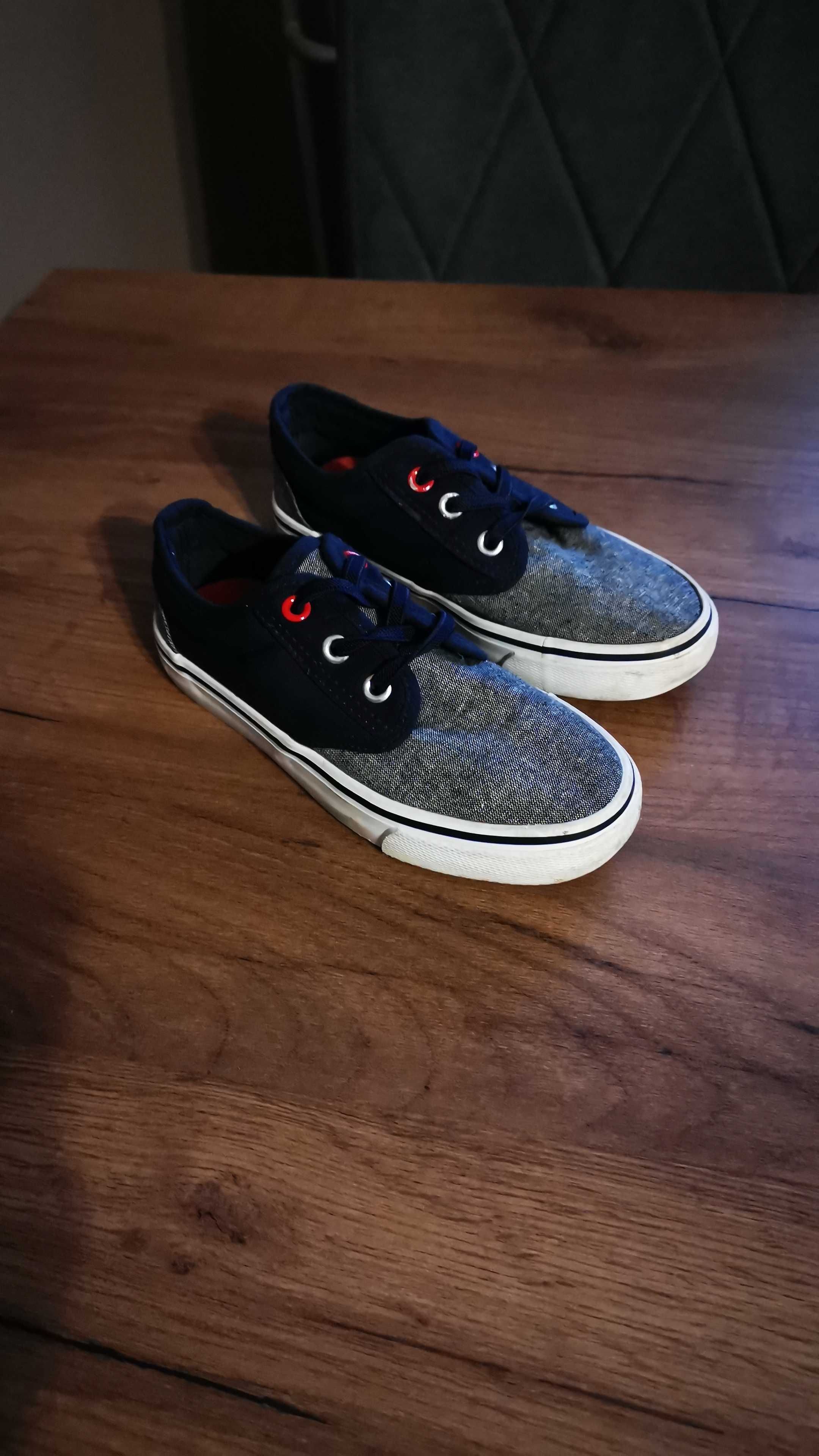 Buty tenisówki szkolne Trampki Coccodrillo rozm. 30 jak nowe