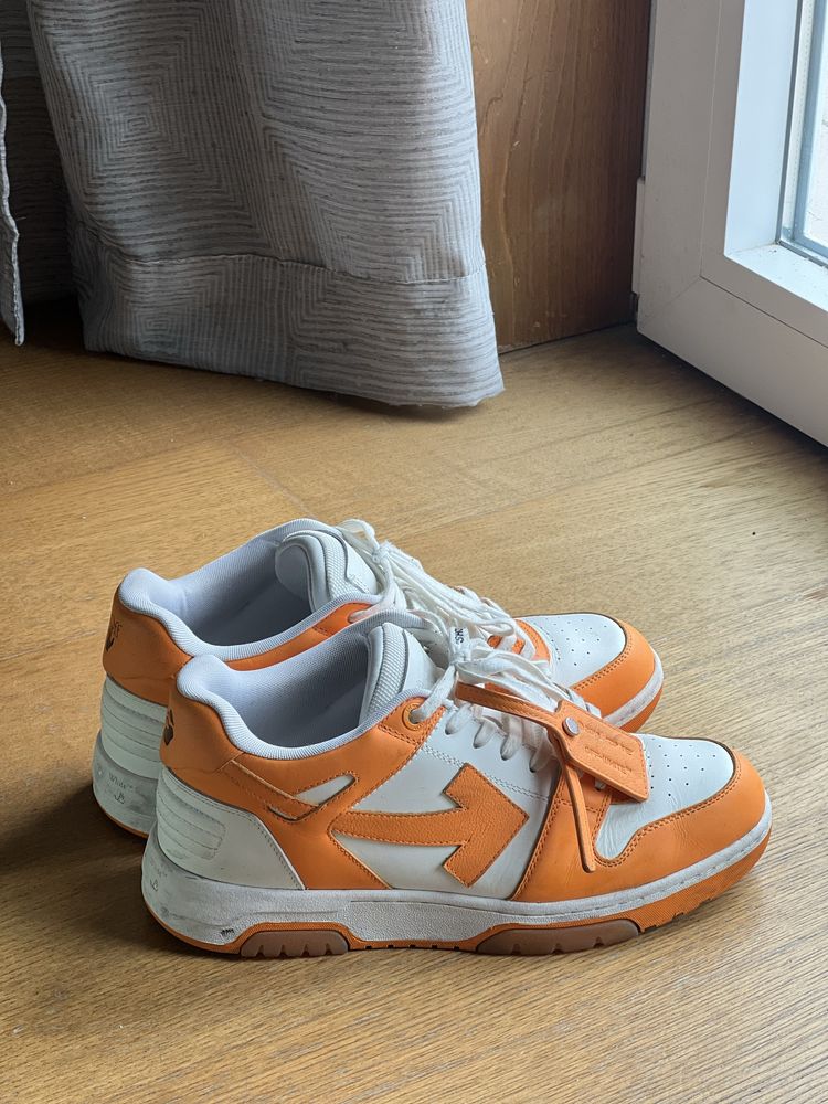 Off white Laranja