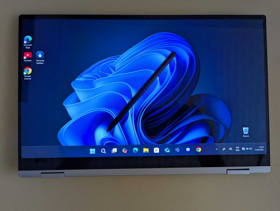 Ноутбук 2-в-1 Samsung Galaxy Book2 Pro 360