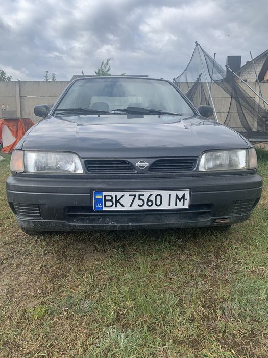 Nissan sunny 1994 року