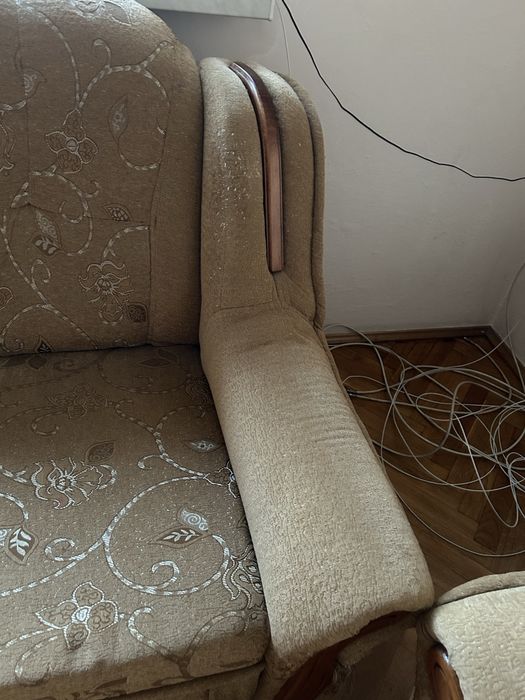 Bez fukcji spania. Oddam dużą kanapę, sofę do salonu