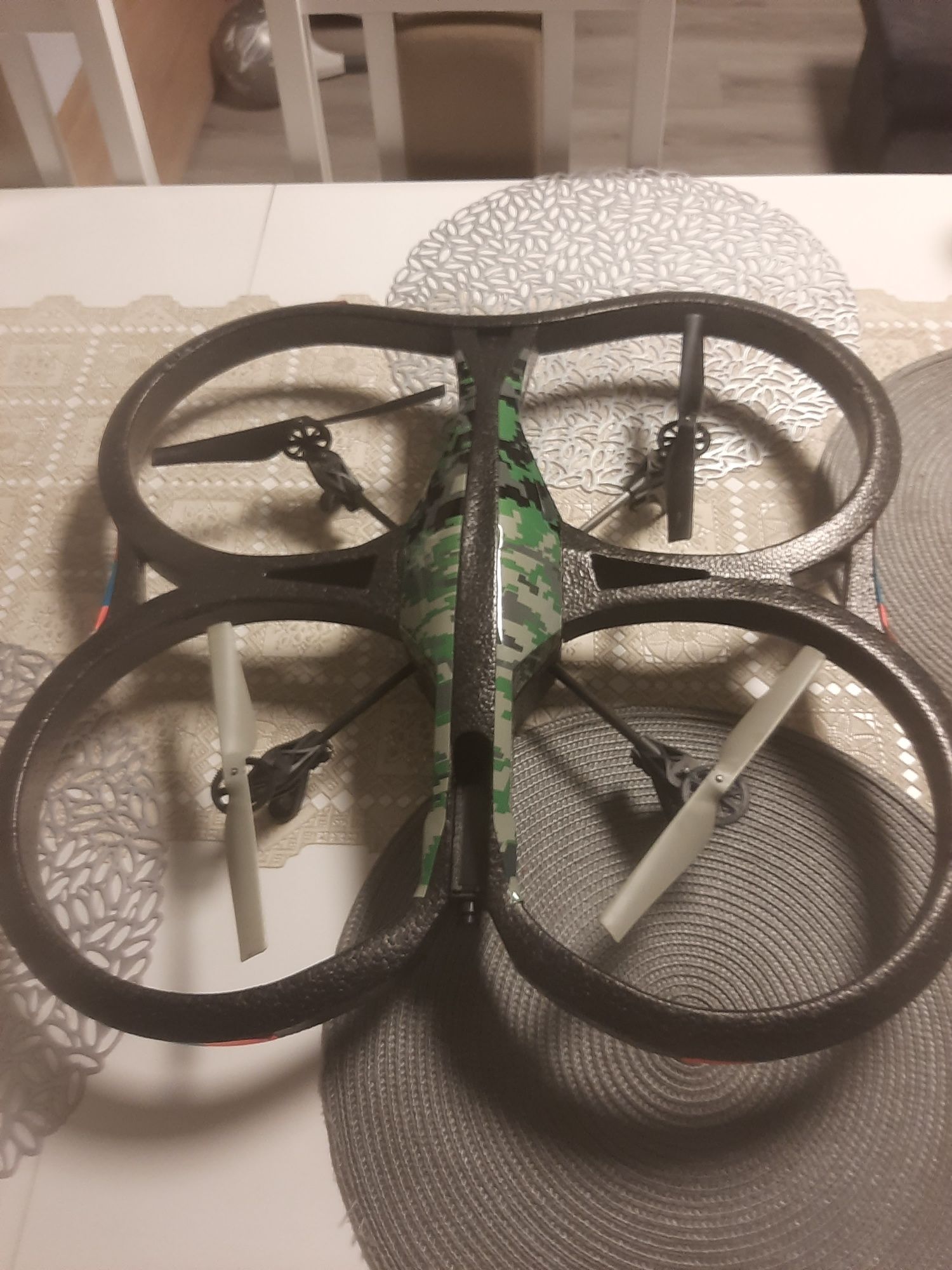 Parrot AR.Drone 2.0 Elite Edition