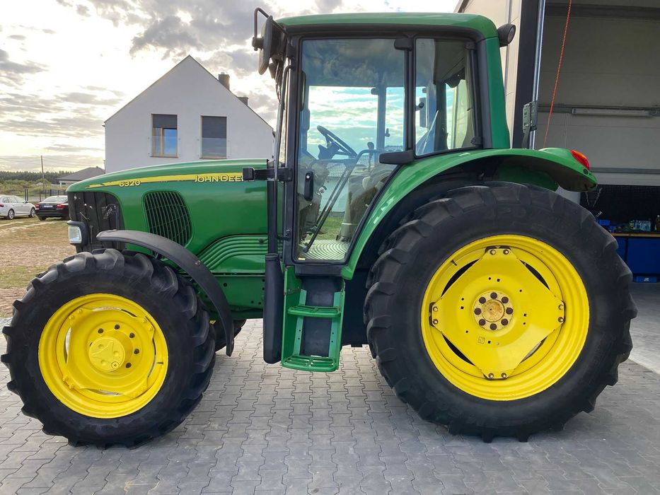 JOHN DEERE 6320 Premium - 2002 rok - Na pompie wtryskowej - Super stan